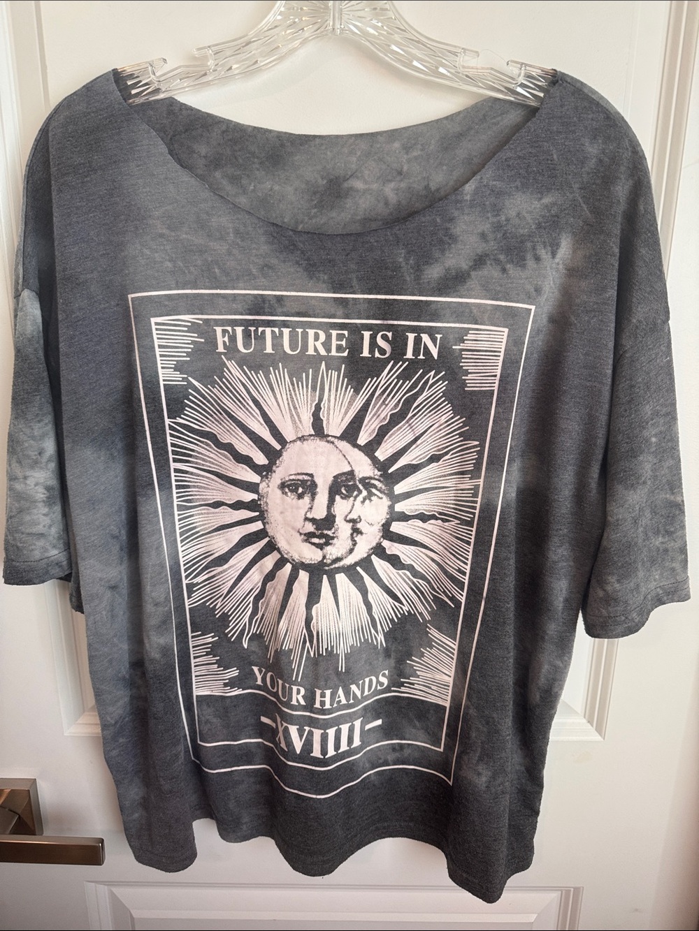 Unbranded Gray Tie-Dye Sun Graphic Short Sleeve Tee